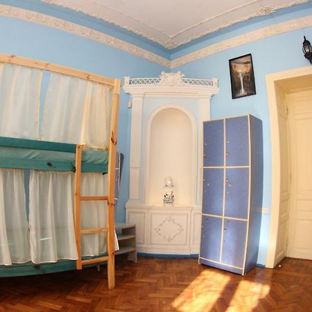 Orpheus Hostel And Apartments โอเดสซา ภายนอก รูปภาพ