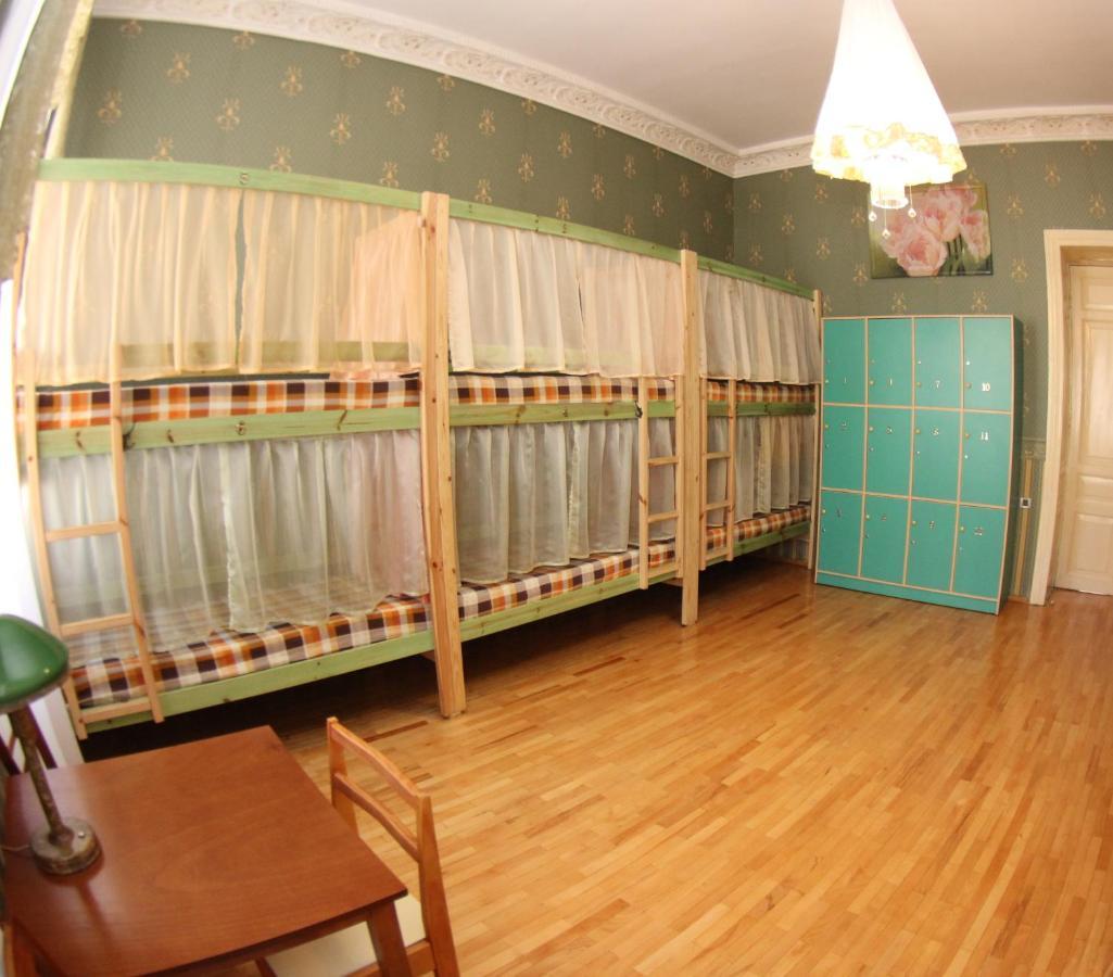 Orpheus Hostel And Apartments โอเดสซา ภายนอก รูปภาพ