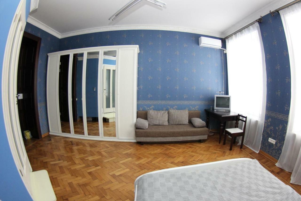 Orpheus Hostel And Apartments โอเดสซา ภายนอก รูปภาพ