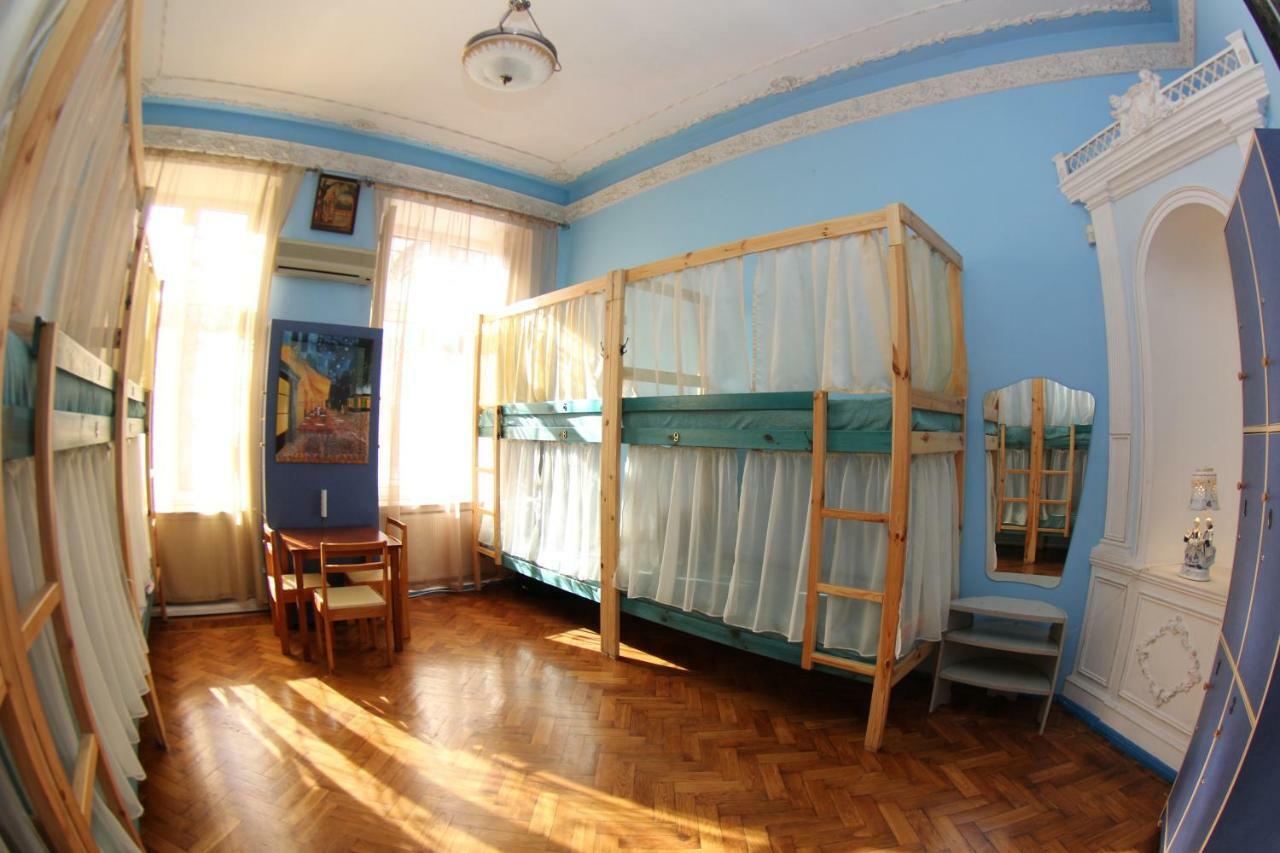 Orpheus Hostel And Apartments โอเดสซา ภายนอก รูปภาพ