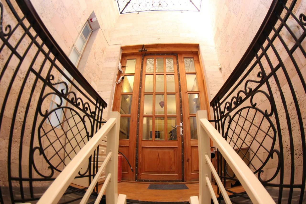 Orpheus Hostel And Apartments โอเดสซา ภายนอก รูปภาพ