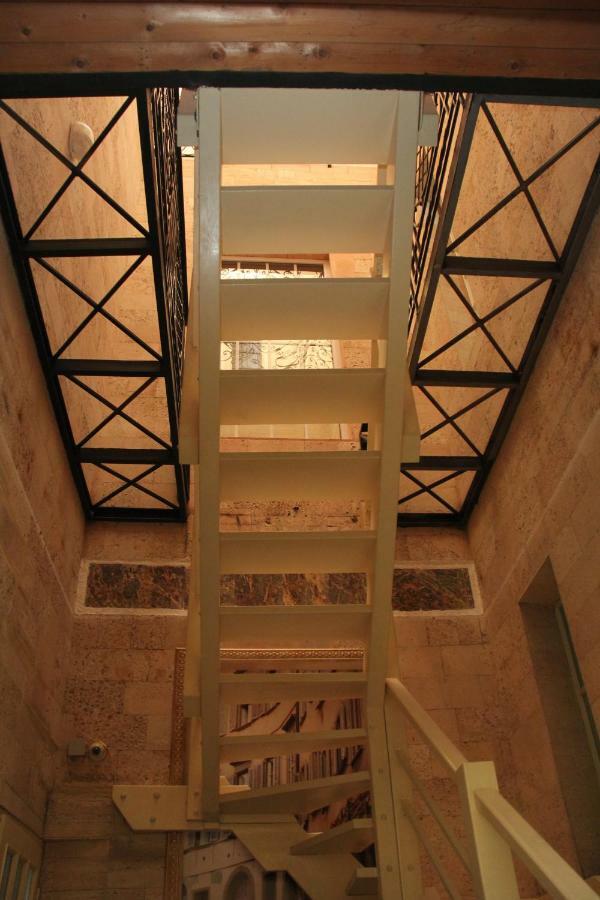 Orpheus Hostel And Apartments โอเดสซา ภายนอก รูปภาพ