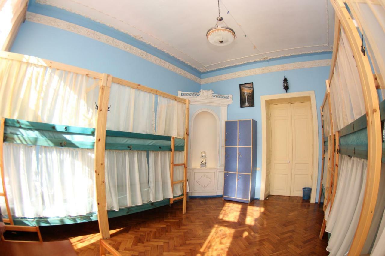 Orpheus Hostel And Apartments โอเดสซา ภายนอก รูปภาพ