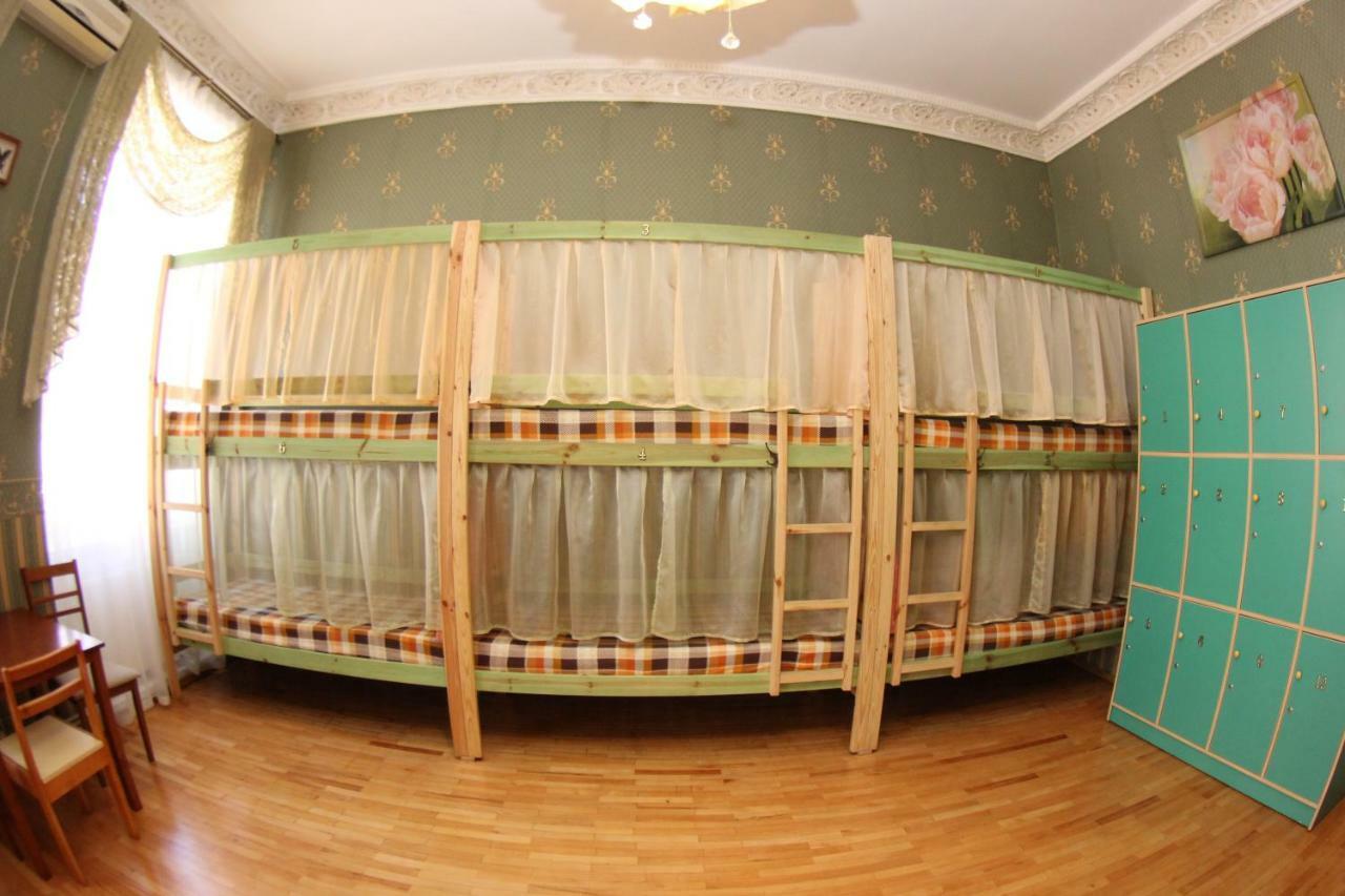 Orpheus Hostel And Apartments โอเดสซา ภายนอก รูปภาพ