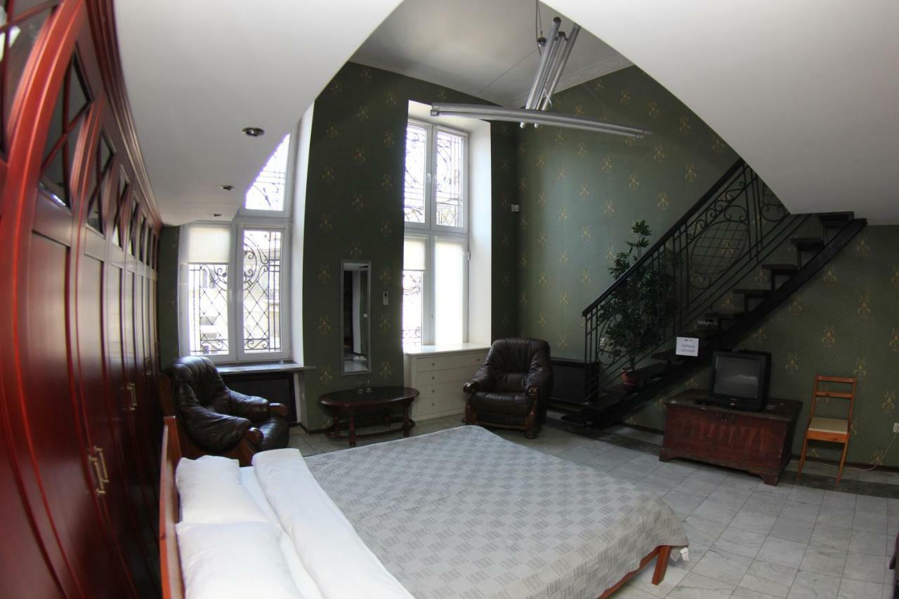 Orpheus Hostel And Apartments โอเดสซา ภายนอก รูปภาพ