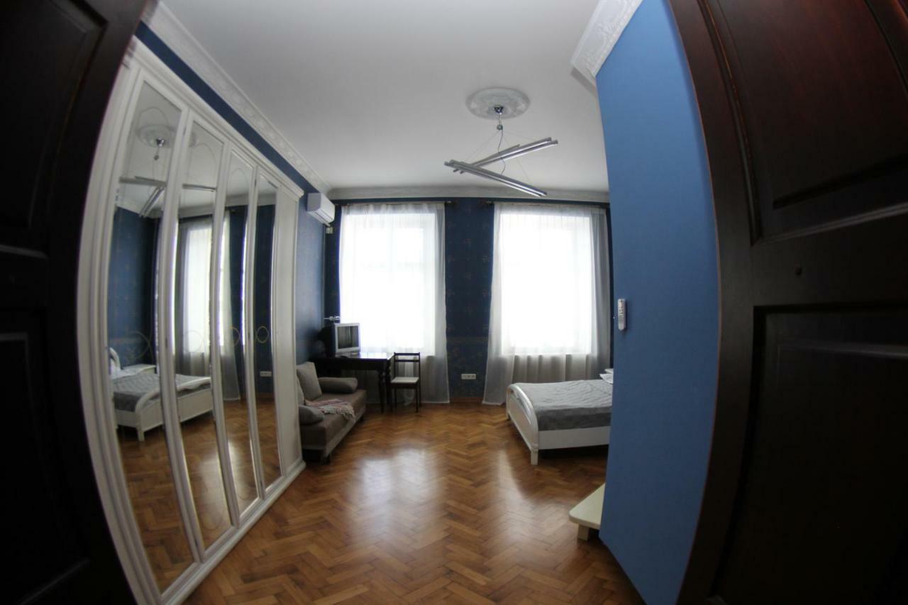 Orpheus Hostel And Apartments โอเดสซา ภายนอก รูปภาพ